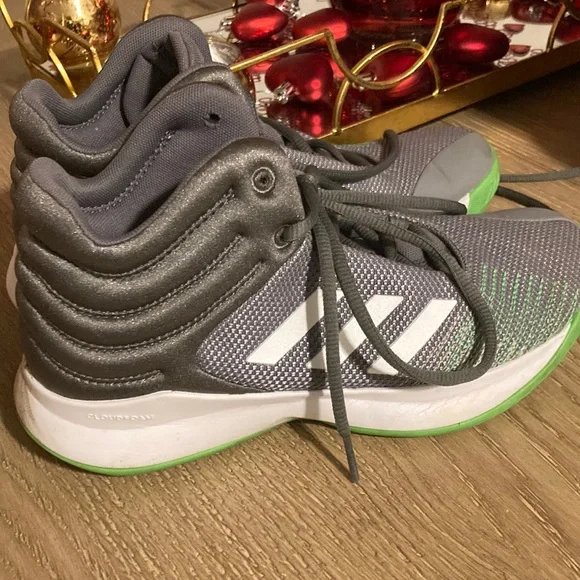 adidas Shoes Adidas Basketball Size Boys Poshmark